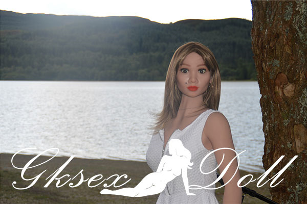 SexDoll04217 4 13Seksowna dojrzała krótkie włosy rozmiar życia tpe sex lalka ayumi na zewnątrz seria 168 cm sexdoll04217 4 13 Sexy Mature Short Hair Life Size TPE Sex Doll Ayumi Outdoor Series 168cm