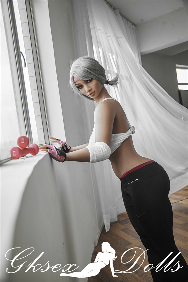 bambola del sessoOVU04 18 01Bambola sessuale per la bellezza del corpo tonico dal design unico di cm, disponibile negli Stati Uniti sexdollOVU04 18 01 158cm Unique Design Toned Body Beauty Sex Doll In Stock In The USA